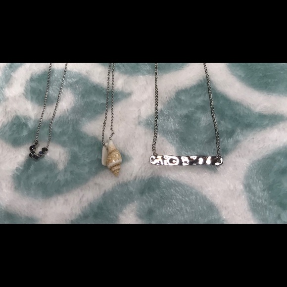 UO Silver Necklace Set - Picture 4 of 5